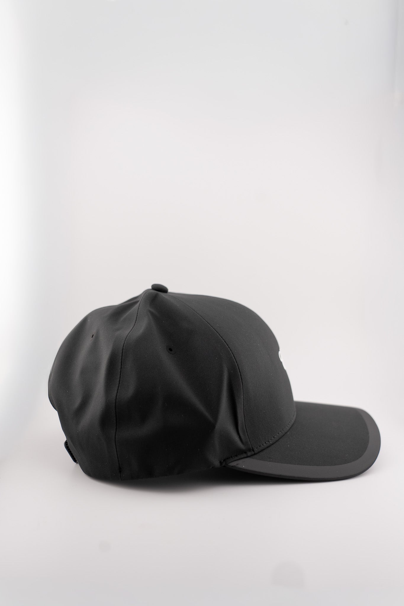 Luxury Capria Cap - Black